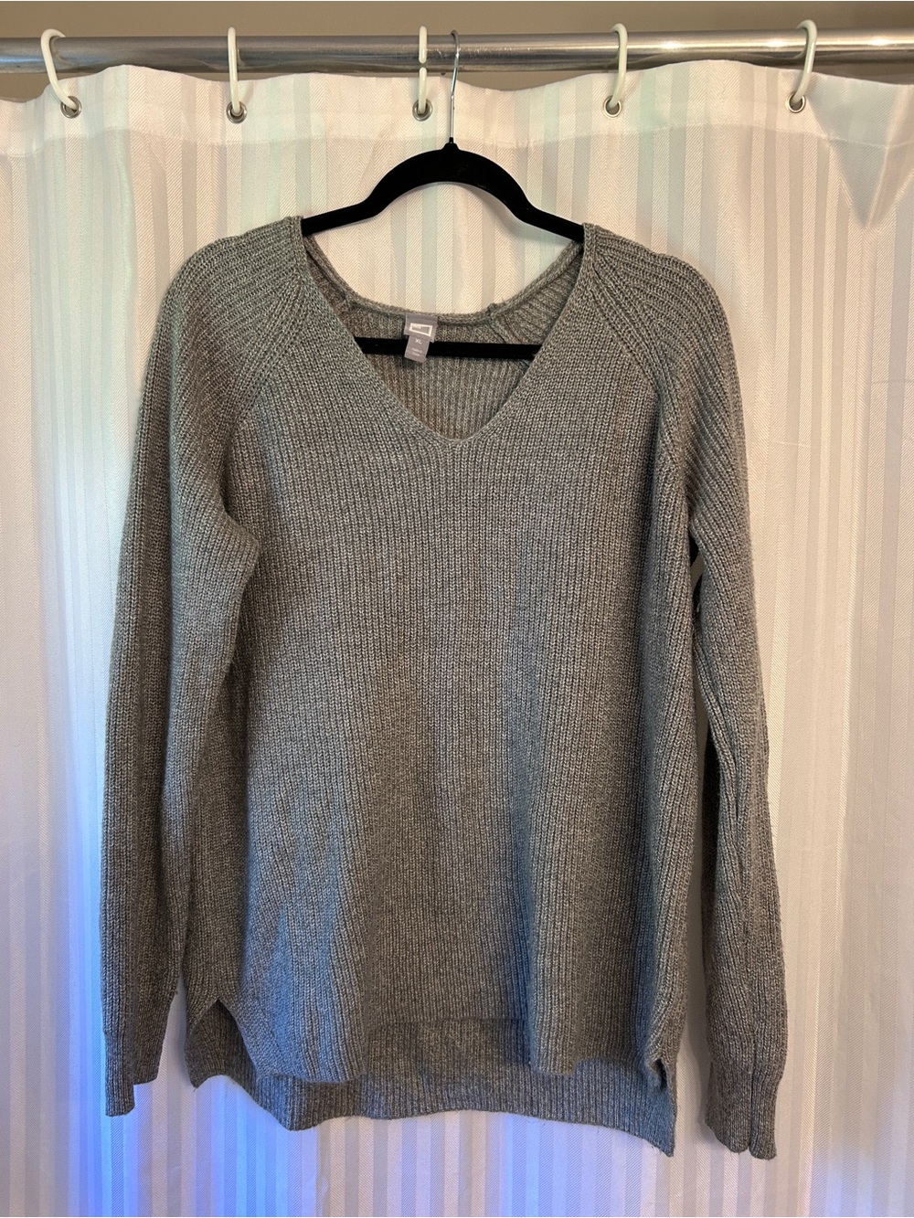 JCP V Neck Sweater - Size XL
